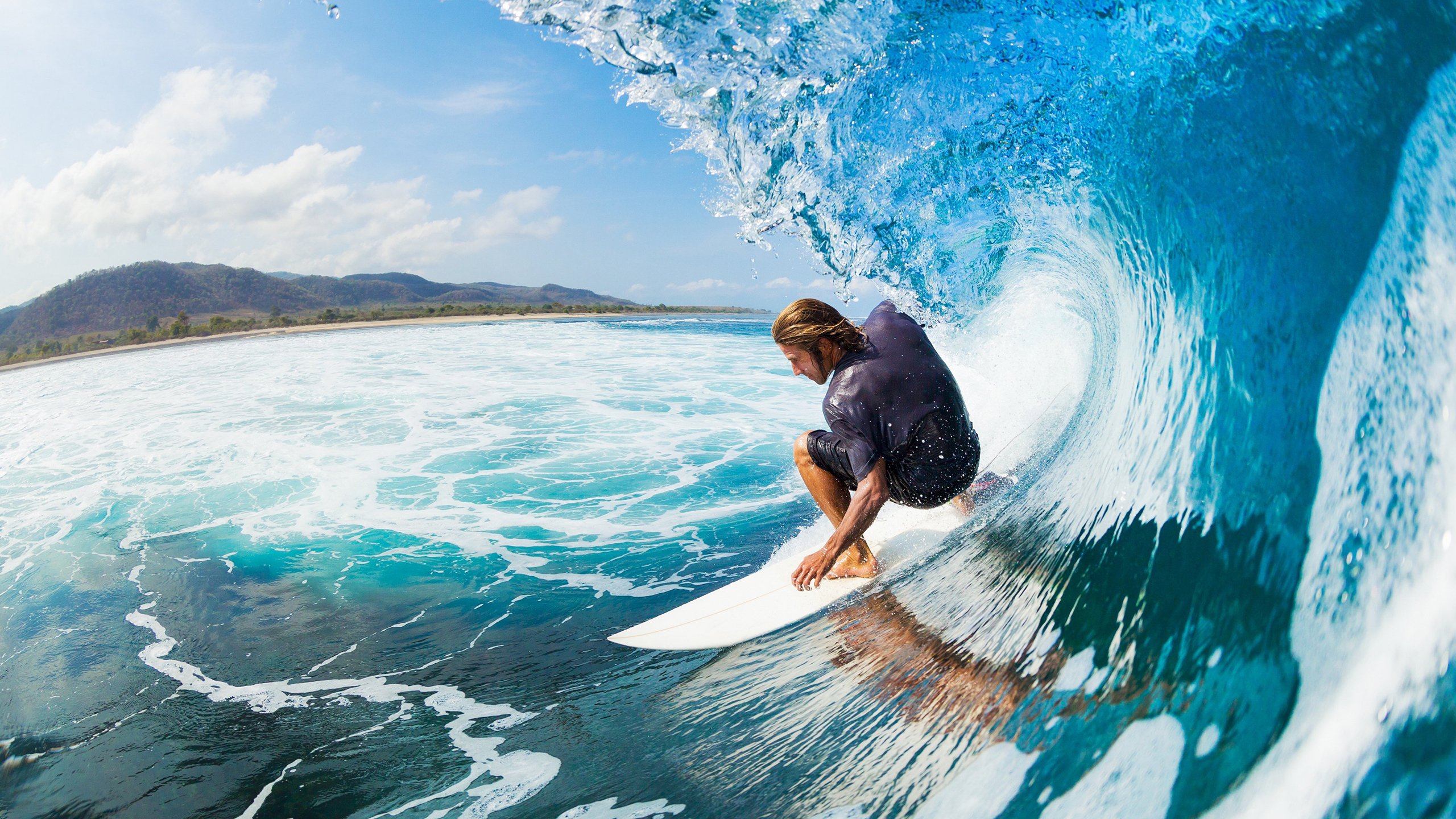 _亲子同场：家庭成员参与网球运动的趣味故事_，关于网球的小故事